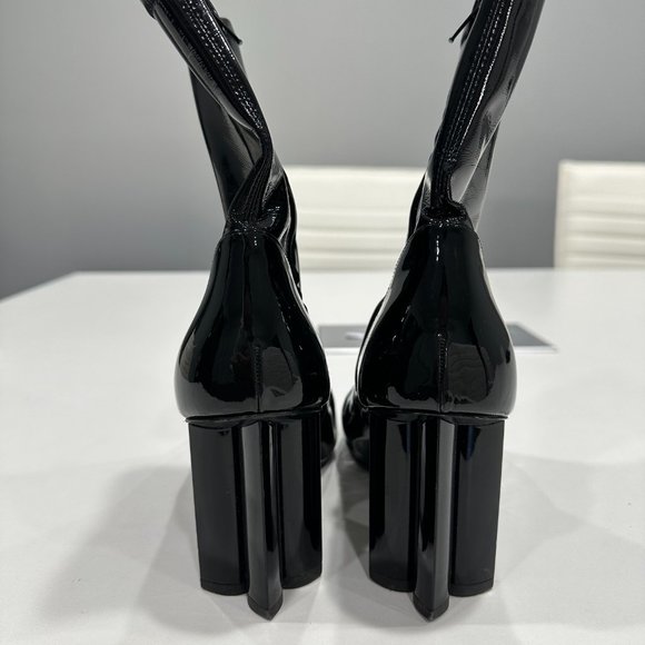 Louis Vuitton Boots Women Size 39 Black Patent Silhouette Ankle Booties Zip - Picture 2 of 16